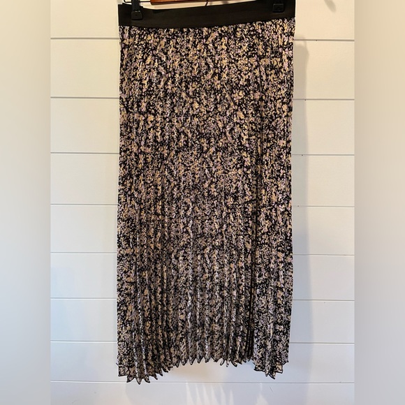 Vince Camuto Pleated Multi Colored Skirt XL - Picture 2 of 4